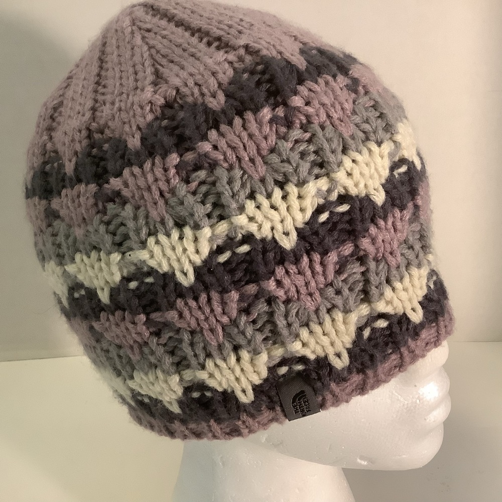 The North Face Women’s Beanie Hat Knit With Fleece Lining Lavender Gray & White